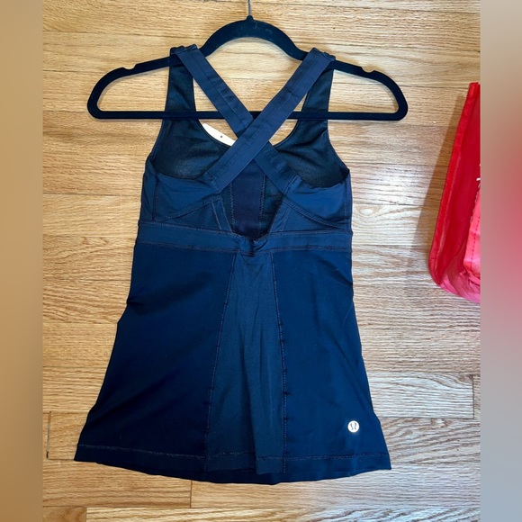 Lululemon Stuff Your Bra- Size 2- Black - Picture 5 of 7